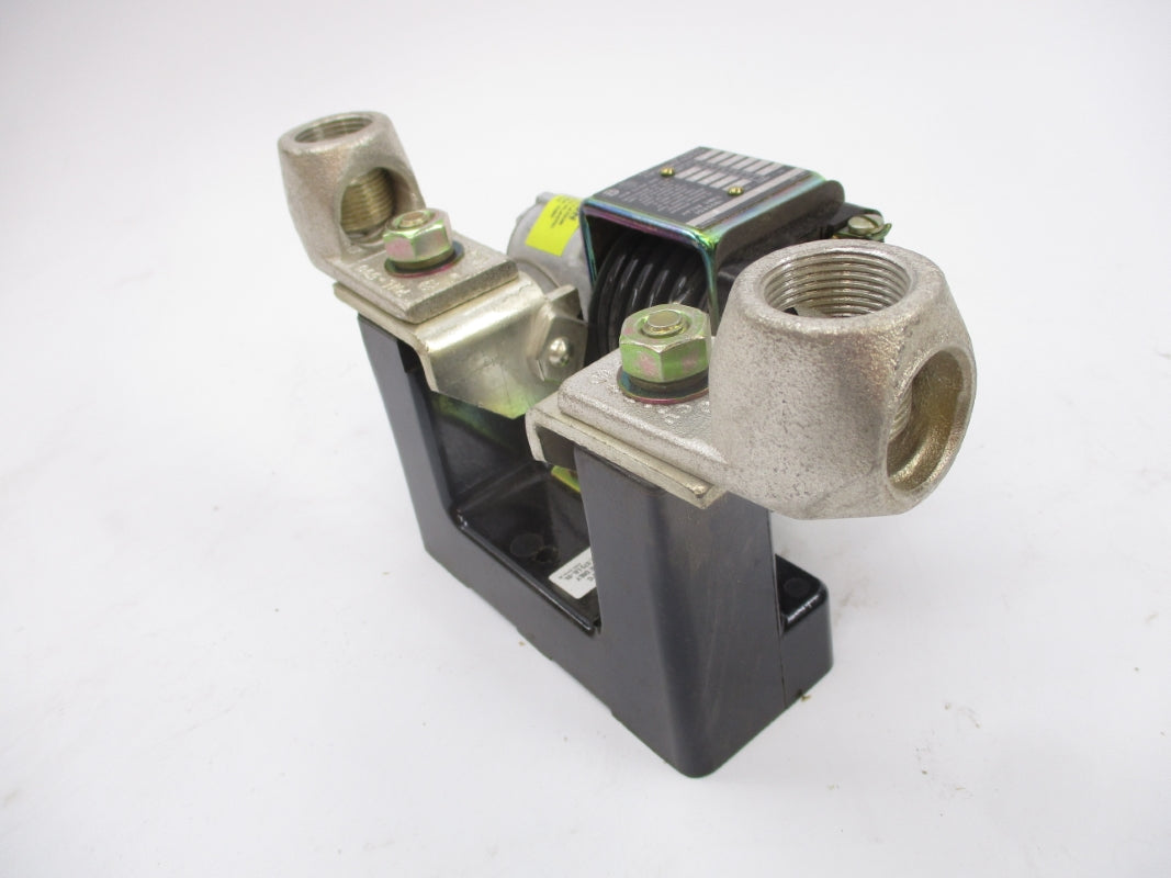 ALLEN BRADLEY 810-A25A SER. B 216A (BR/WH) NSMP