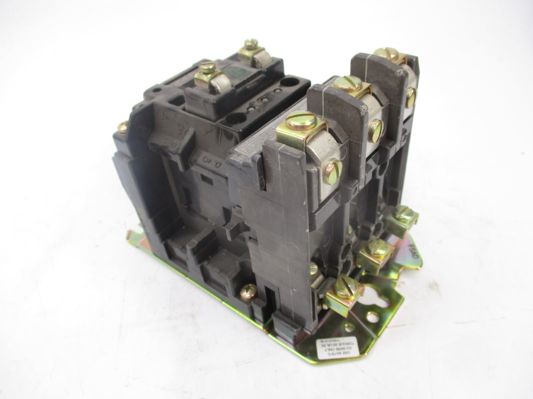 ALLEN BRADLEY 500-AOA93 SER. B 240V (BR/WH) NSMP
