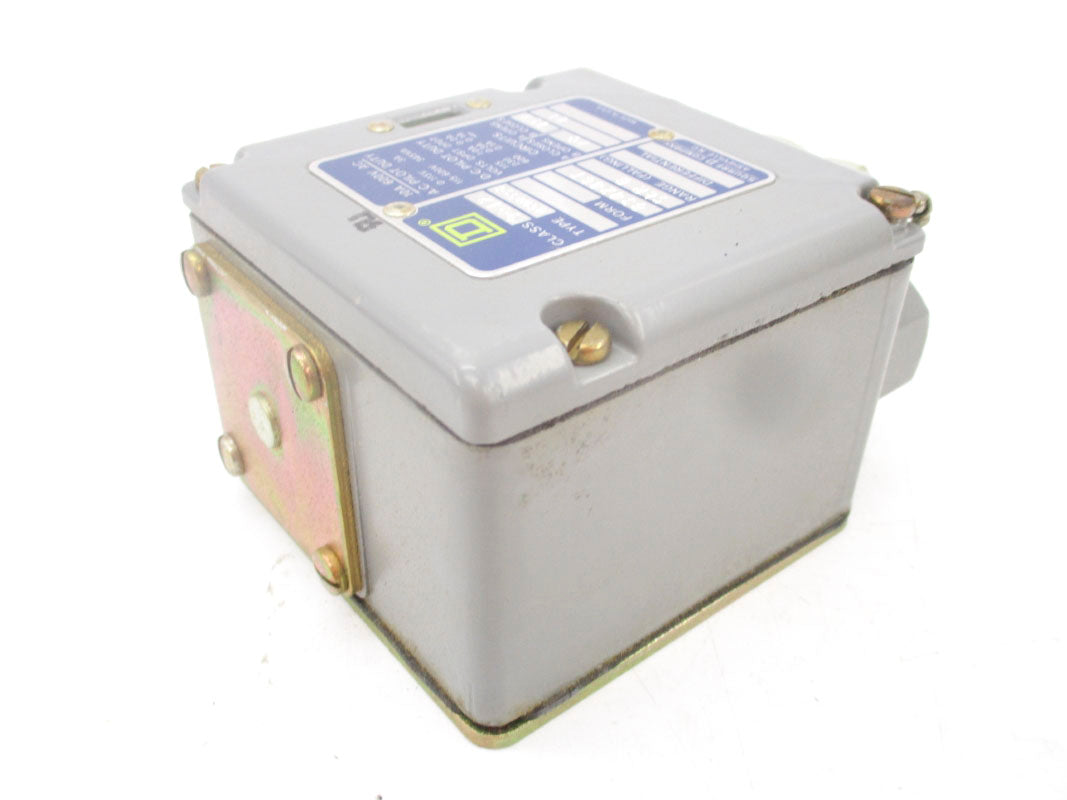 SQUARE D 9012ACW25-S8 SER. B 600V 10A 15-20PSI NSMP