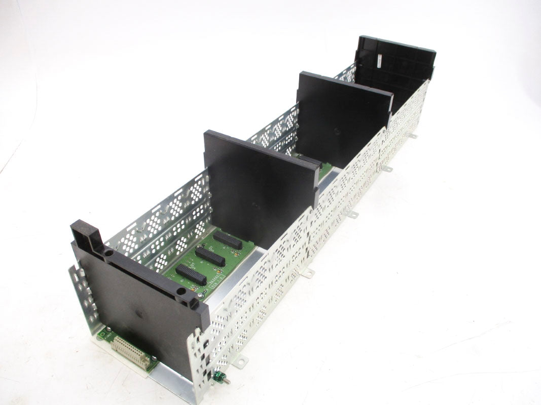 ALLEN BRADLEY 1756-A17 SER. B 24VDC 2.8A REMAN