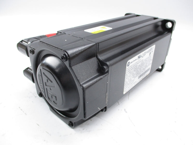 ALLEN BRADLEY MPL-B430P-SJ74AA SER. A 480V NSMP