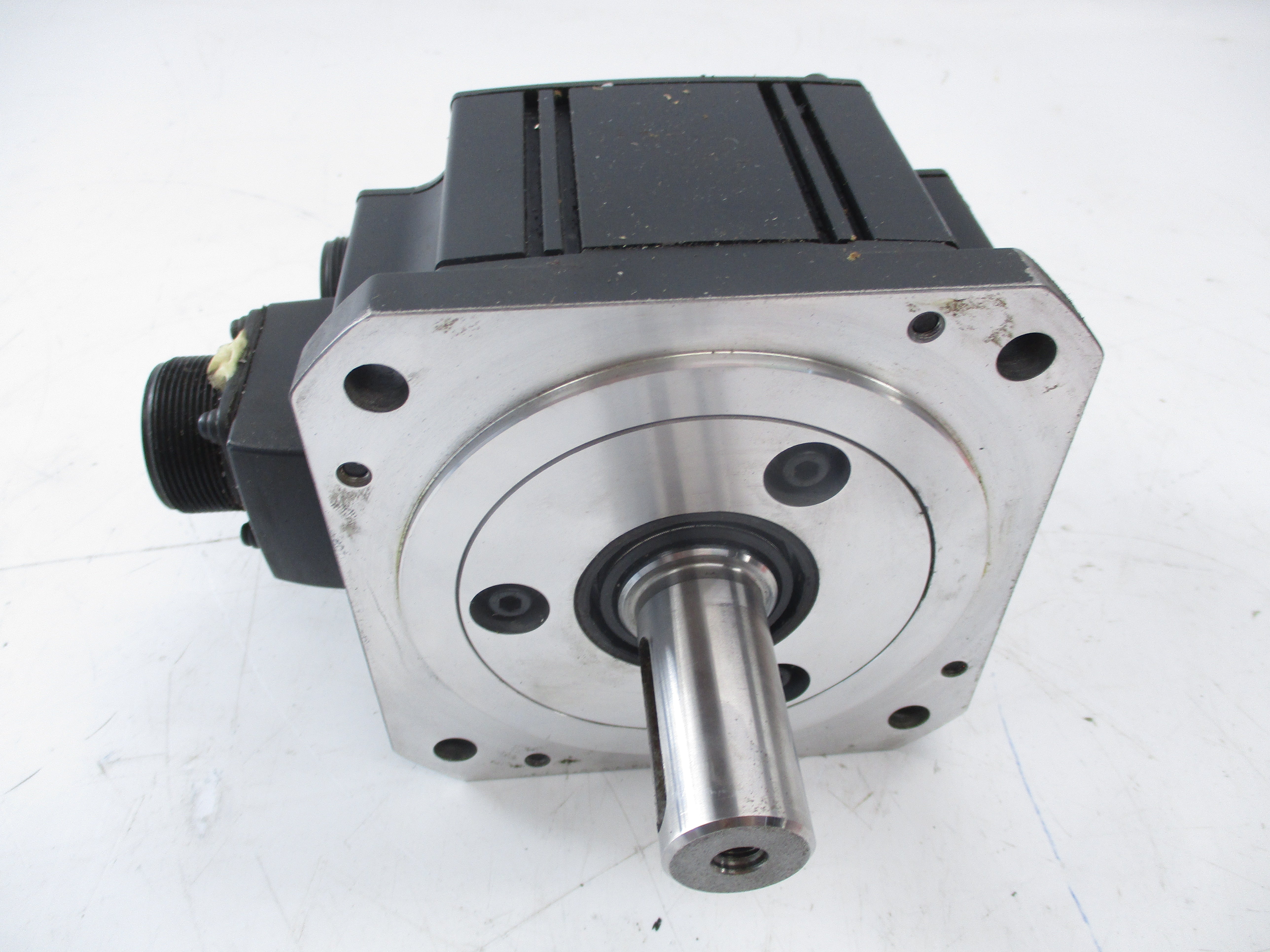 MITSUBISHI HC-SF152K 122V 3.2A UNMP