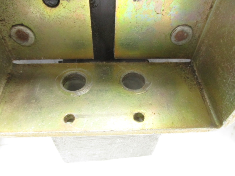 CUTLER HAMMER 5683D87G18 1200A UNMP