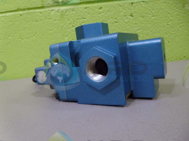 MAC 57D-72-111CA VALVE *NEW NO BOX*