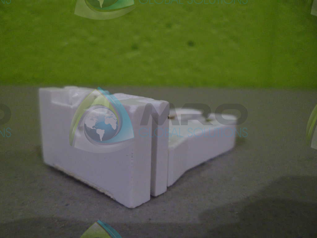 LEVITON 5C403 LAMPHOLDER *NEW IN BOX*