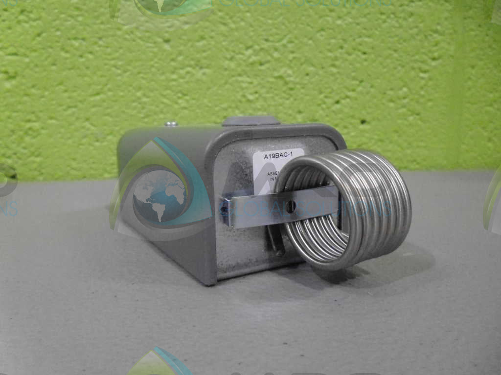 JOHNSON CONTROLS A19BAC-1C THERMOSTAT *NEW IN BOX*