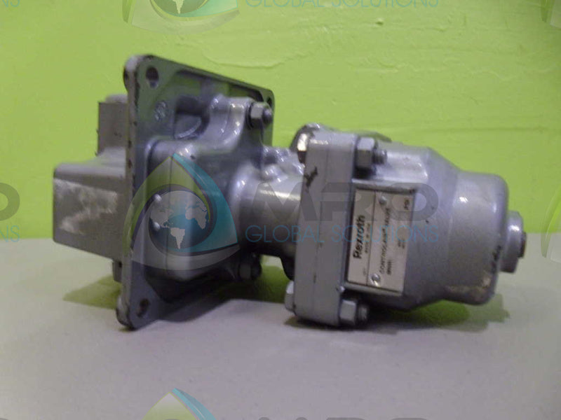 REXROTH R431002654 VALVE *USED*