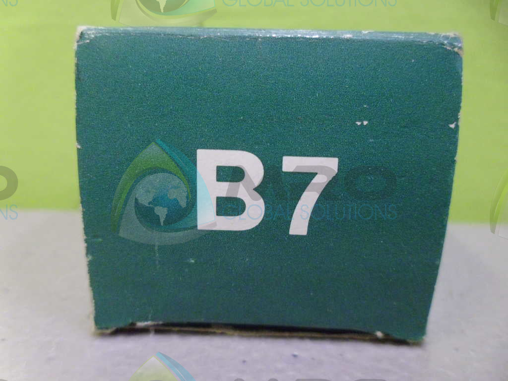STECKFASSUNG B7 PLUG IN SOCKET *NEW IN BOX*