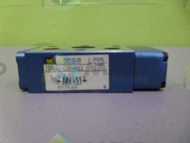 MAC 180001-122-0011 VALVE *NEW NO BOX*