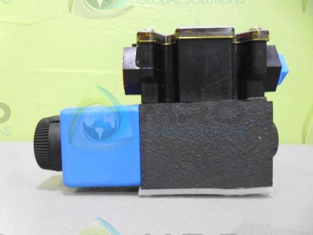 VICKERS DG4V-3S-6F-M-FTWL-B5-60 VALVE *NEW NO BOX*