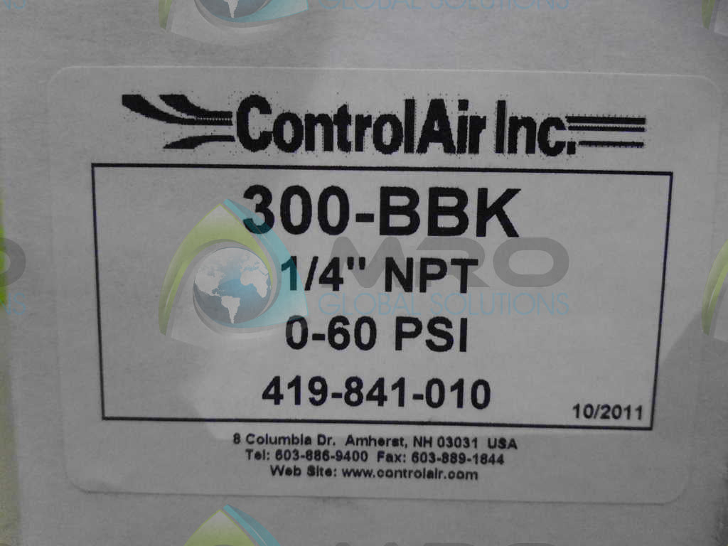 CONTROL AIR 300-BBK 1/4" REGULATOR *NEW IN BOX*