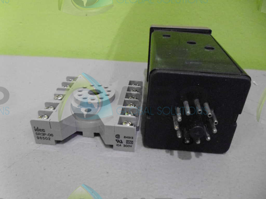 OMEGA 6132H-RTD-0-600C TEMPERATURE CONTROLLER *NEW IN BOX*