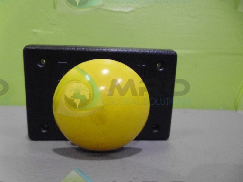 REES 00662-001 YELLOW PUSHBUTTON MUSHROOM PLUNGER *NEW IN BOX*