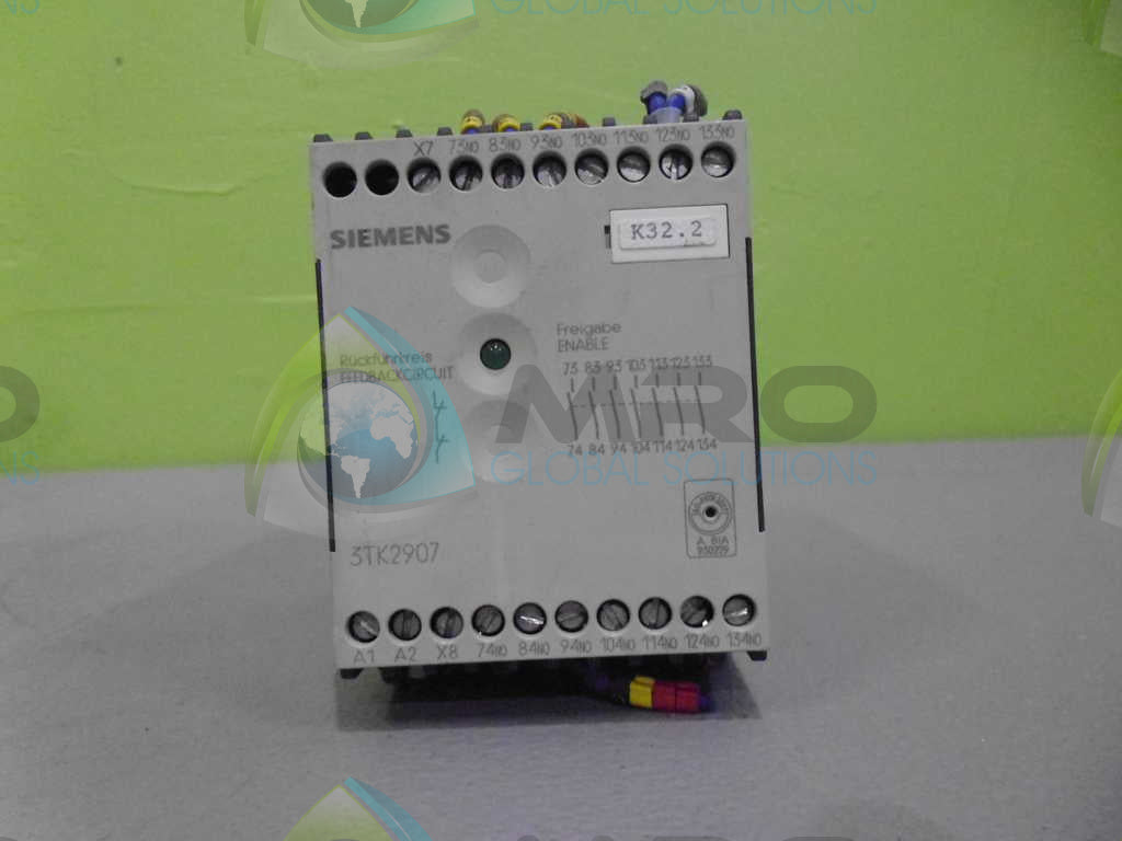 SIEMENS 3TK2907-0BB4 SAFETY RELAY *USED*