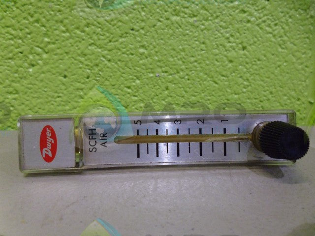 DWYER RMA-4-SSV AIR FLOW METER .2-5 SCFH (AS PICTURED) *USED*