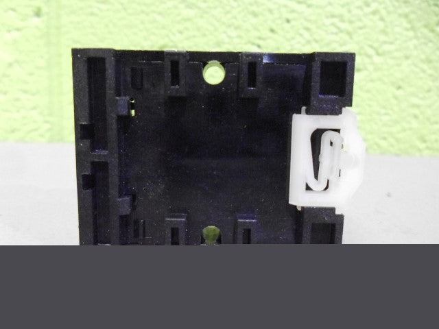 CUSTOM CONNECTOR 0T0B CONNECTOR *USED*
