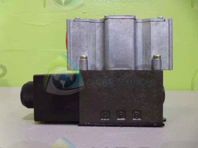 DENISON A4D013151010 HYDRAULIC VALVE *NEW NO BOX*