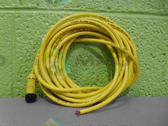 PEPPERL+FUCHS V124-G-YE5M-PVC CORDSET *NEW IN FACTORY BAG*