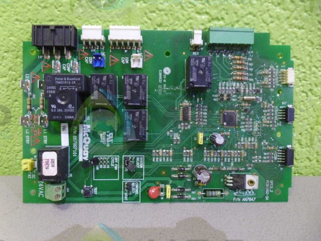 MCQUAY 667997101 DIGITAL CONTROL BOARD *USED*