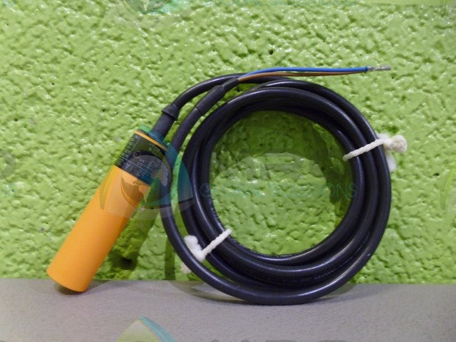IFM EFECTOR IA0052 INDUCTIVE PROXIMITY SENSOR *NEW NO BOX*