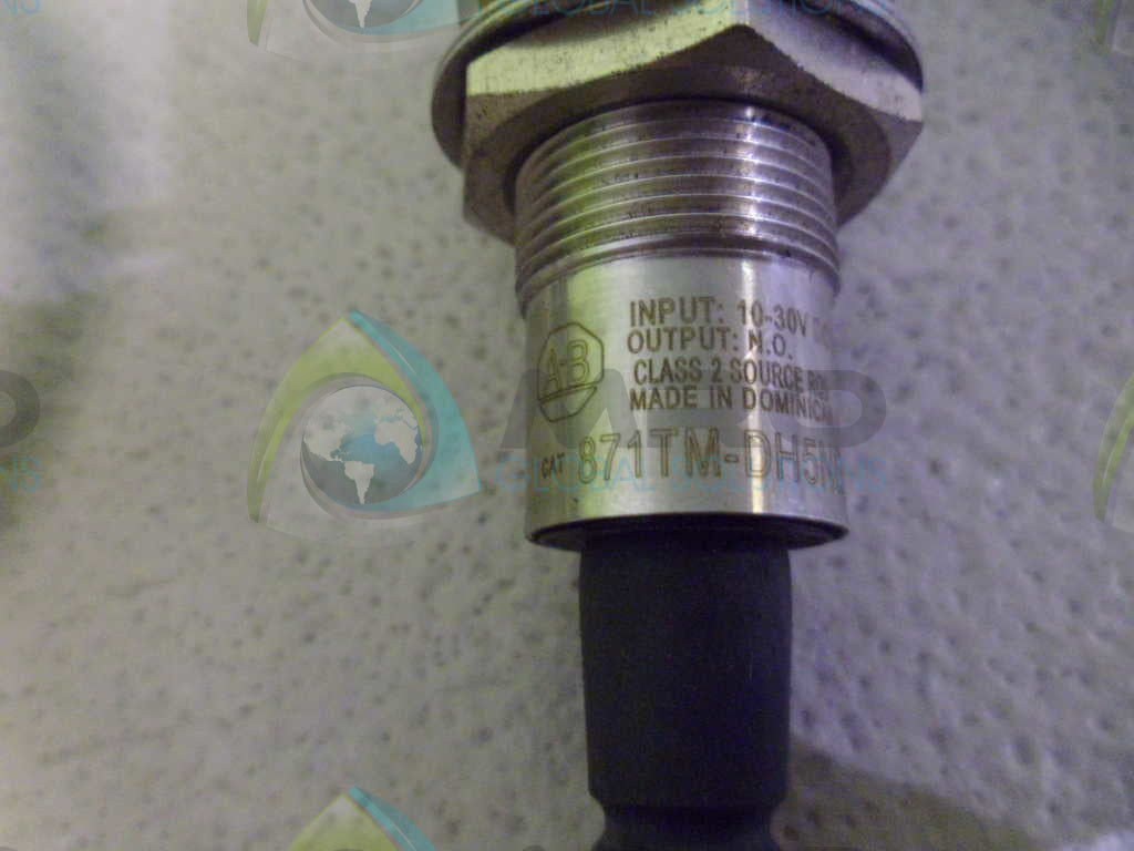 ALLEN BRADLEY 871TM-DH5NE18-A2 SENSOR *USED*