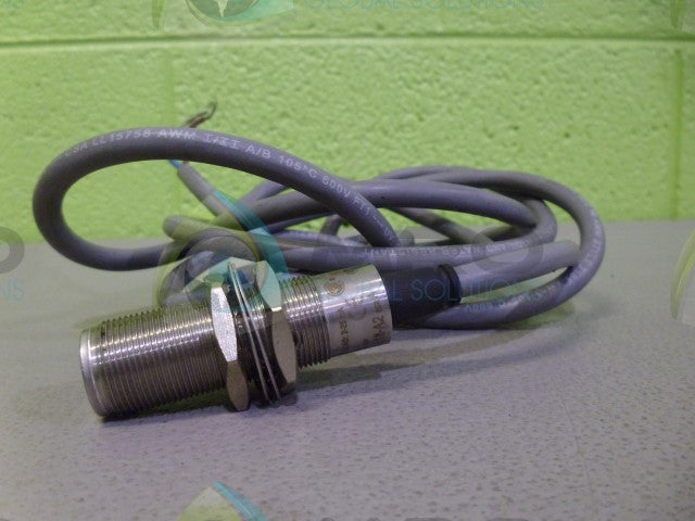 ALLEN BRADLEY 871TM-DH5NE18-A2 SENSOR *USED*