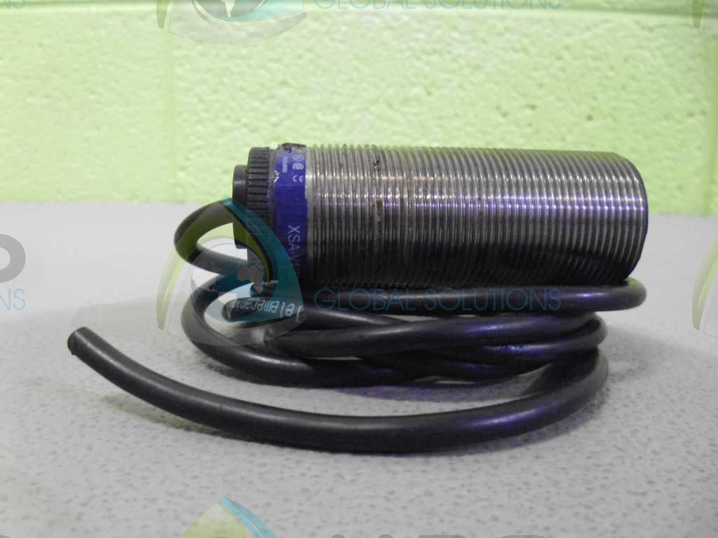 TELEMANIQUE XSA-V11801 SENSOR *USED*