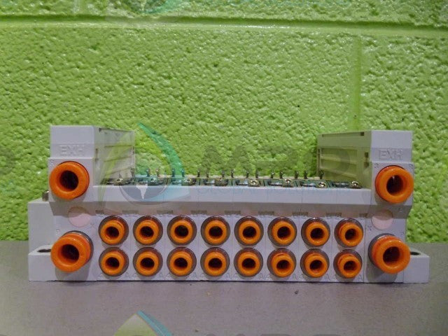 SMC VV5Q21-08N7FU3 MANIFOLD *NEW NO BOX*