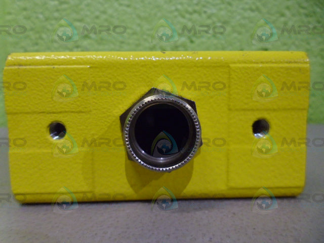SICK WEU26-730 PHOTOELECTRIC CONTROLLER 24DC *USED*