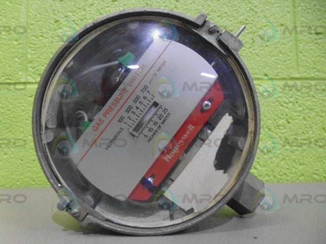 HONEYWELL C437K1007 GAS PRESSURE SWITCH *USED*