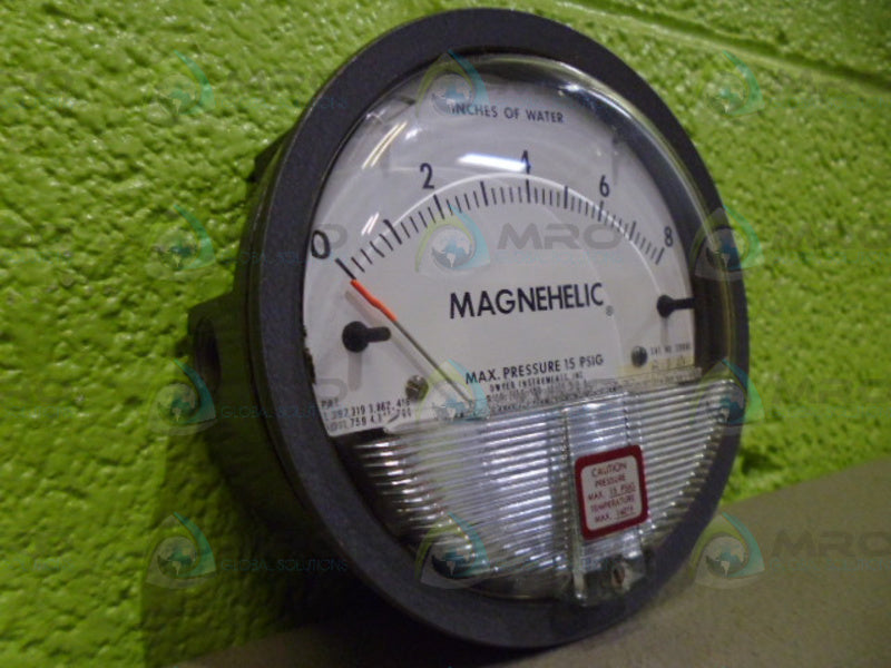 DWYER 2008 MAGNEHELIC PRESSURE GAUGE *NEW IN BOX*