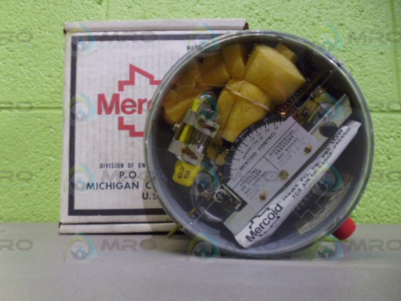 DWYER PR-127-PI PRESSURE SWITCH *NEW IN BOX*