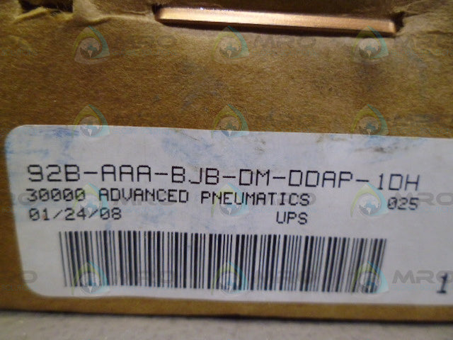MAC 92B-AAA-BJB-DM-DDAP-1DH SOLENOID VALVE *NEW IN BOX*