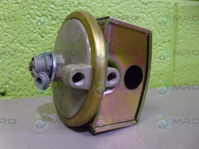 DWYER 1823-1 PRESSURE SWITCH *NEW IN BOX*
