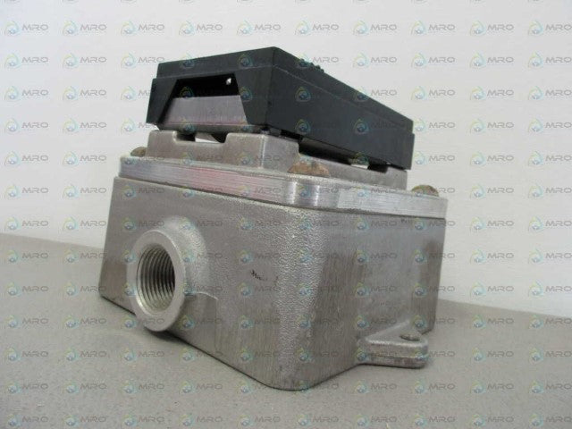 COLUMBUS TW162 THERMOSTAT *NEW NO BOX*