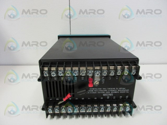HONEYWELL DC5067-0-0C02-230-00-0111 TEMPERATURE CONTROLLER *NEW IN BOX*