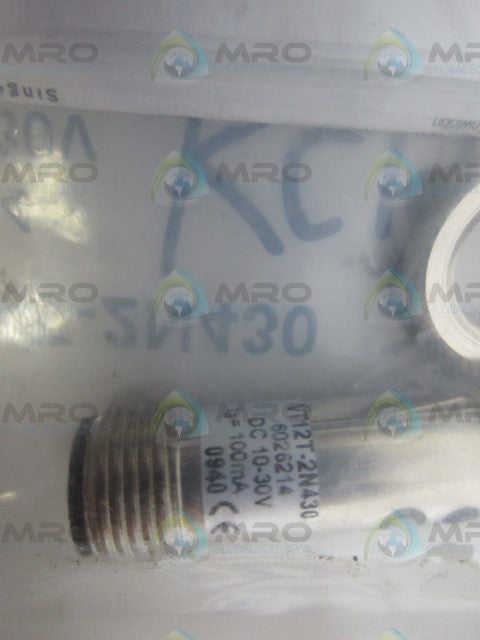SICK VT12T-2N430 4-PIN SENSOR *NEW IN FACTORY BAG*