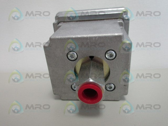 HONEYWELL P7710A1054 STEAM PRESSURE SENSOR *NEW NO BOX*