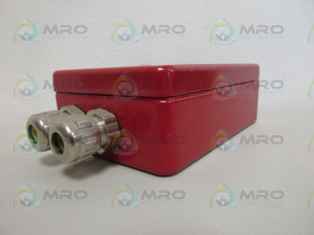 LEUZE ELECTRONICS VS9/4 PHOTOELECTRIC SENSOR *NEW NO BOX*
