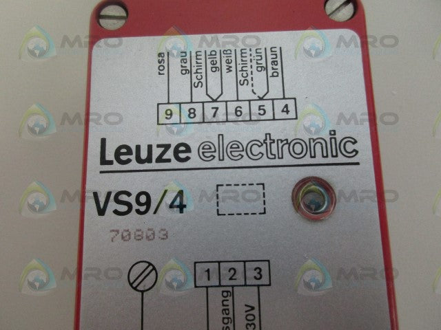 LEUZE ELECTRONICS VS9/4 PHOTOELECTRIC SENSOR *NEW NO BOX*