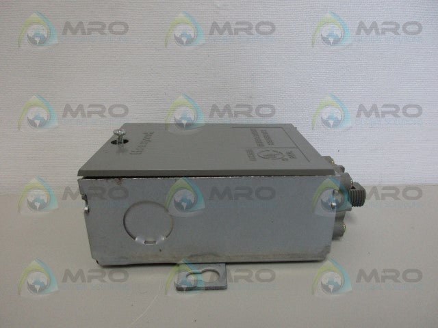 HONEYWELL P658A 1013 2 RELAY *NEW NO BOX*