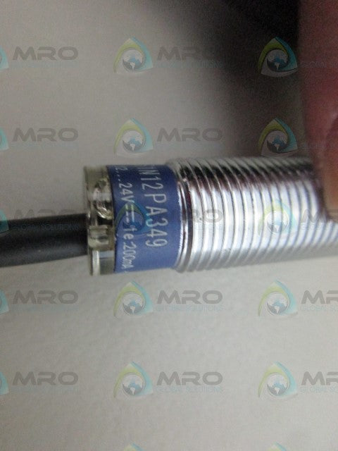 TELEMANIQUE XS1N12PA349 PROXIMITY SWITCH SENSOR *USED*
