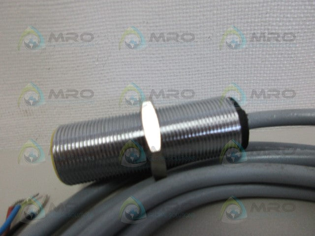 TURCK Bi5-G18-AP6X PROXIMITY SWITCH *NEW NO BOX*