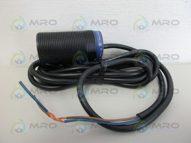 TELEMECANIQUE  XS4P30MA230 ELECTRICAL SUPPLY *USED*