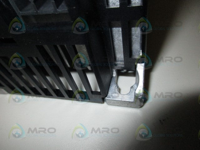 SEW EURODRIVE MDV60A0015-5A3-4-00 08264813 MOVIDRIVE *USED*