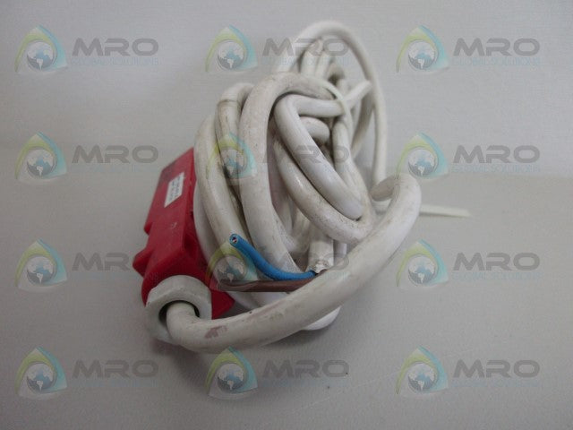 GUARDMASTER  440N-02028 SAFETY SWITCH *USED*