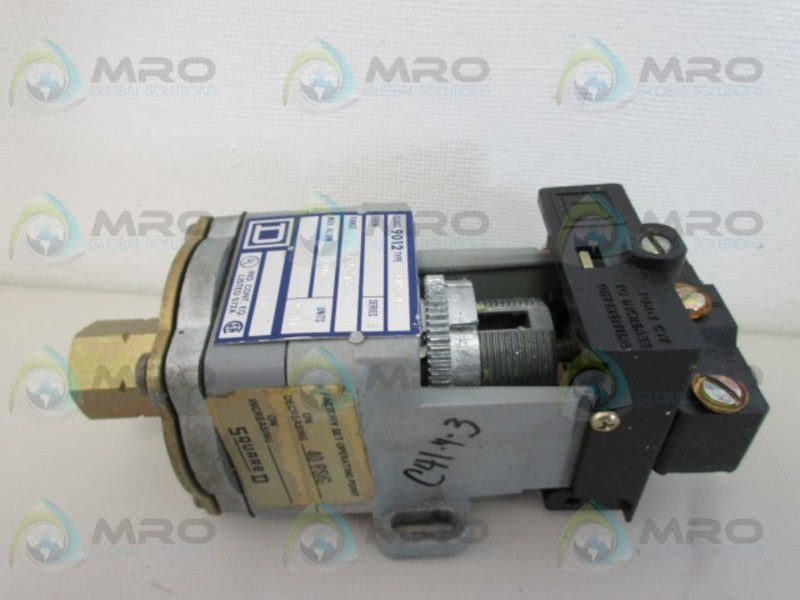 SQUARE D 9012-GNO-4 PRESSURE SWITCH *USED*