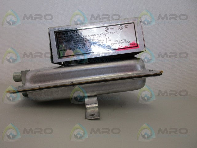 COLUMBUS RH3A AIR FLOW SWITCH *USED*