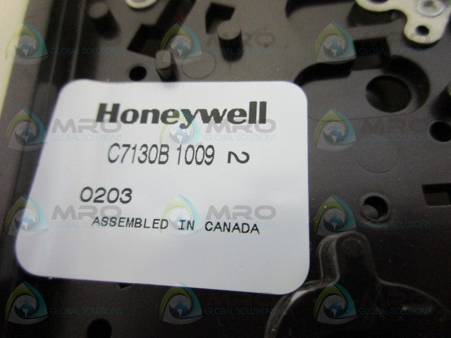 HONEYWELL C7130B1009 MOUNTED SENSOR *NEW IN BOX*