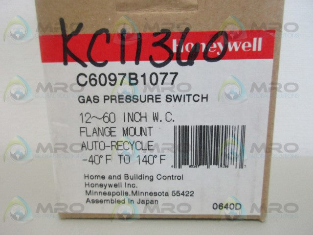 HONEYWELL C6097B1077 GAS PRESSURE SWITCH *NEW IN BOX*
